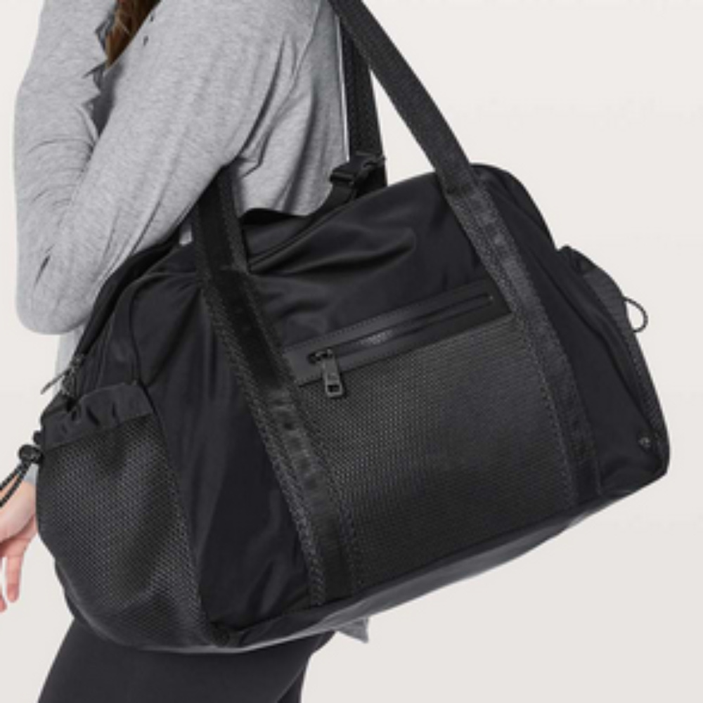 luluelemon Everywhere Duffel - NWT
